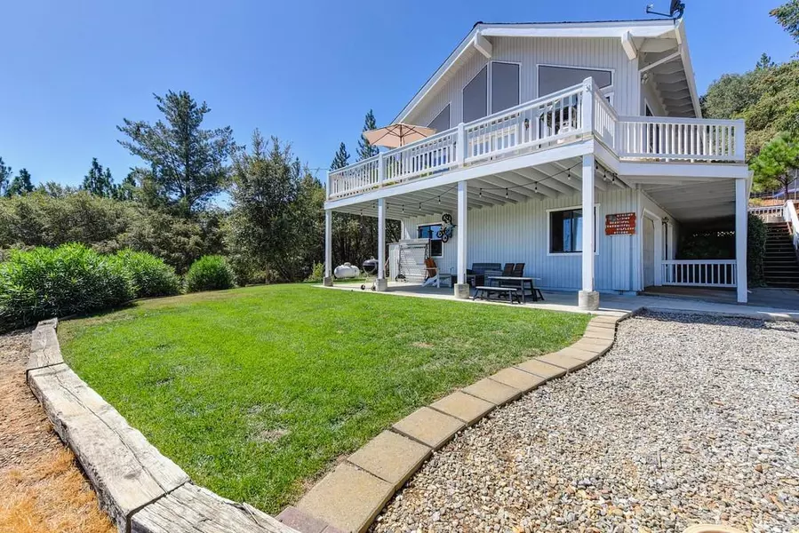 19221 Gloria LN, Pine Grove, CA 95665