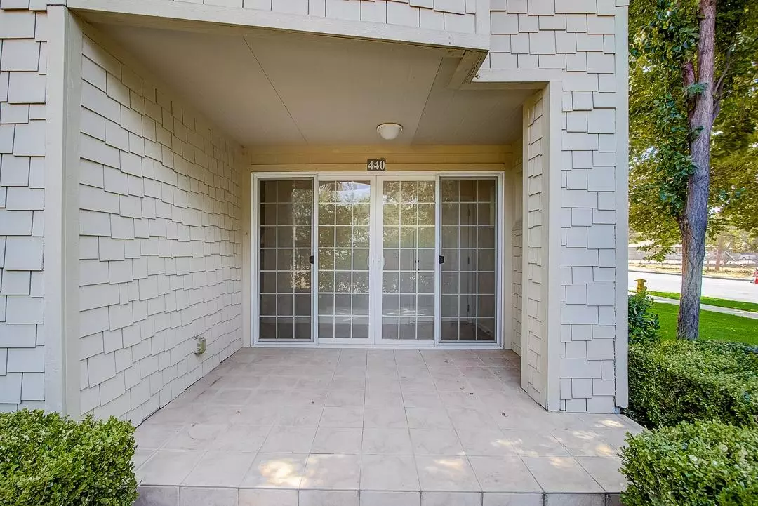 West Sacramento, CA 95605,440 Harriet LN