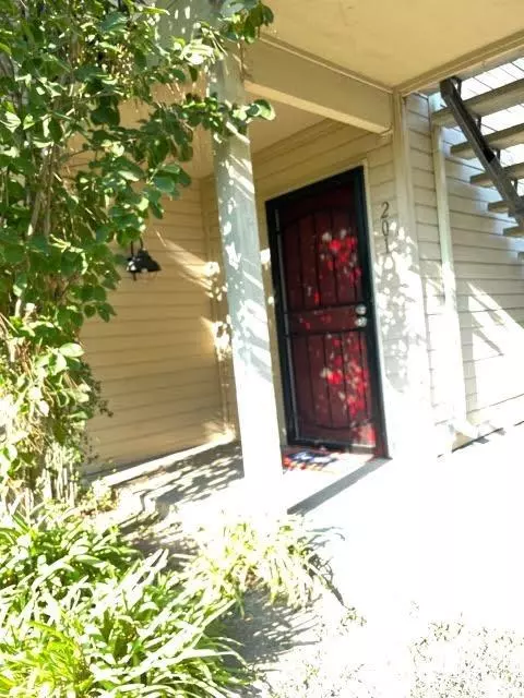 2401 Eilers LN #201, Lodi, CA 95242