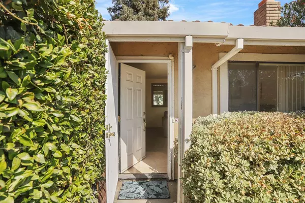 Stockton, CA 95210,1981 Deauville DR