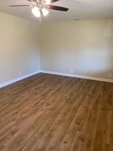 Stockton, CA 95204,521 E Downs ST