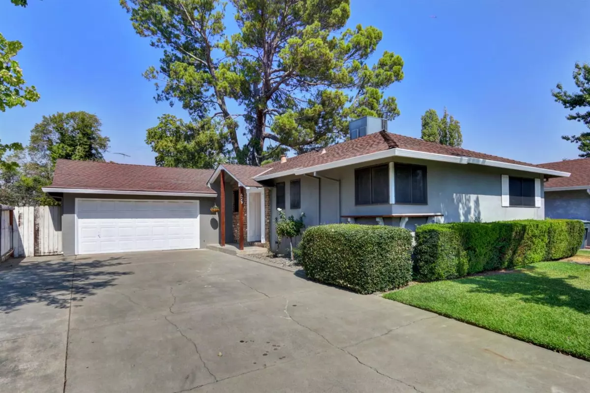 Sacramento, CA 95833,629 Potomac AVE