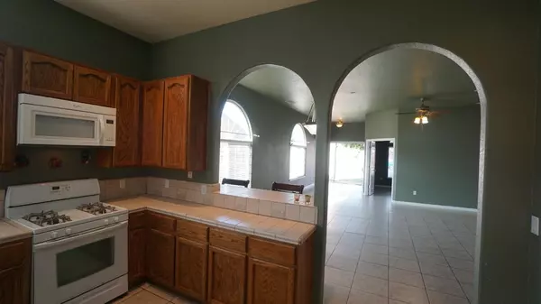 Hughson, CA 95326,2212 3rd ST