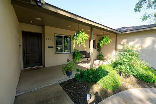 Modesto, CA 95350,1221 Purdue AVE