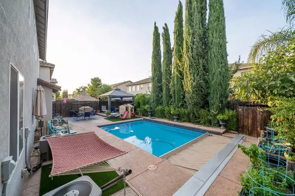 Modesto, CA 95355,2713 Prosperity WAY