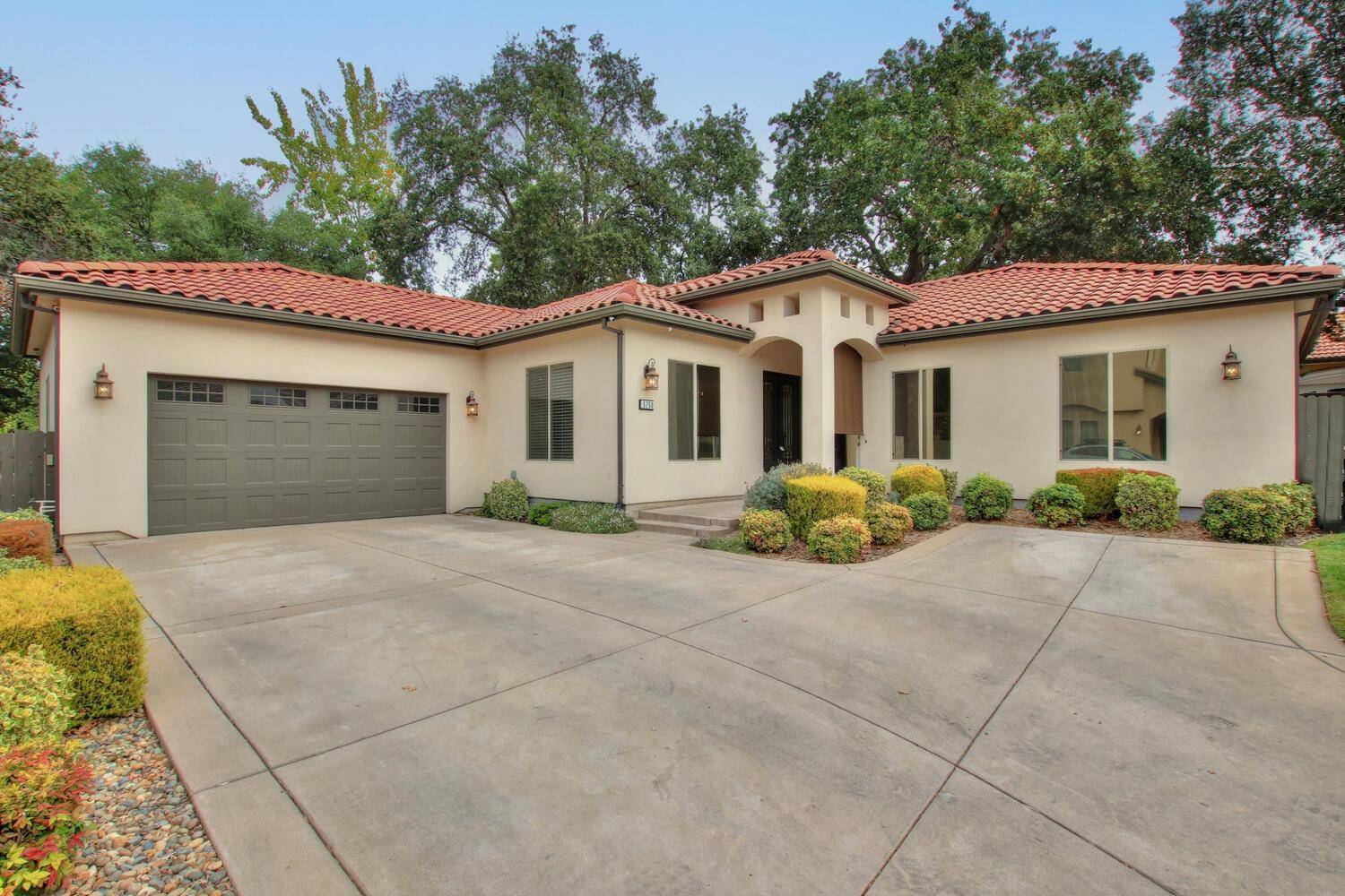 5750 Feitser LN, Orangevale, CA 95662