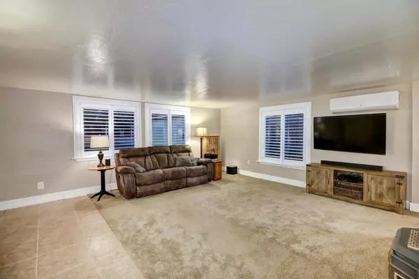 Sacramento, CA 95821,3611 W Country Club LN