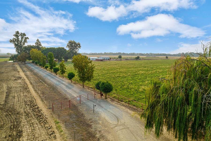 12650 Simmerhorn RD, Galt, CA 95632