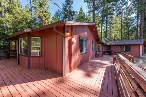 5897 FERNRAE DR, Pollock Pines, CA 95726