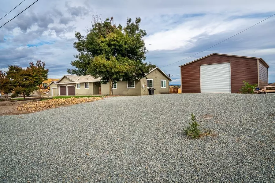 2058 Fox CT, Ione, CA 95640