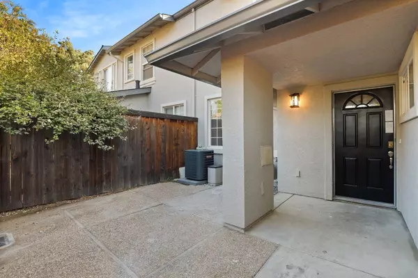 2041 5th ST,  Davis,  CA 95618