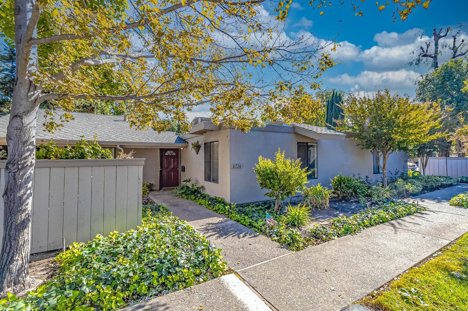 6736 Cumberland PL, Stockton, CA 95219