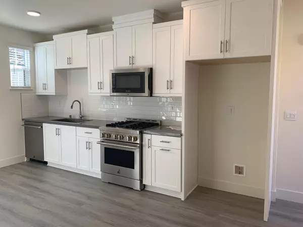Mountain View, CA 94043,654 Taylor CT