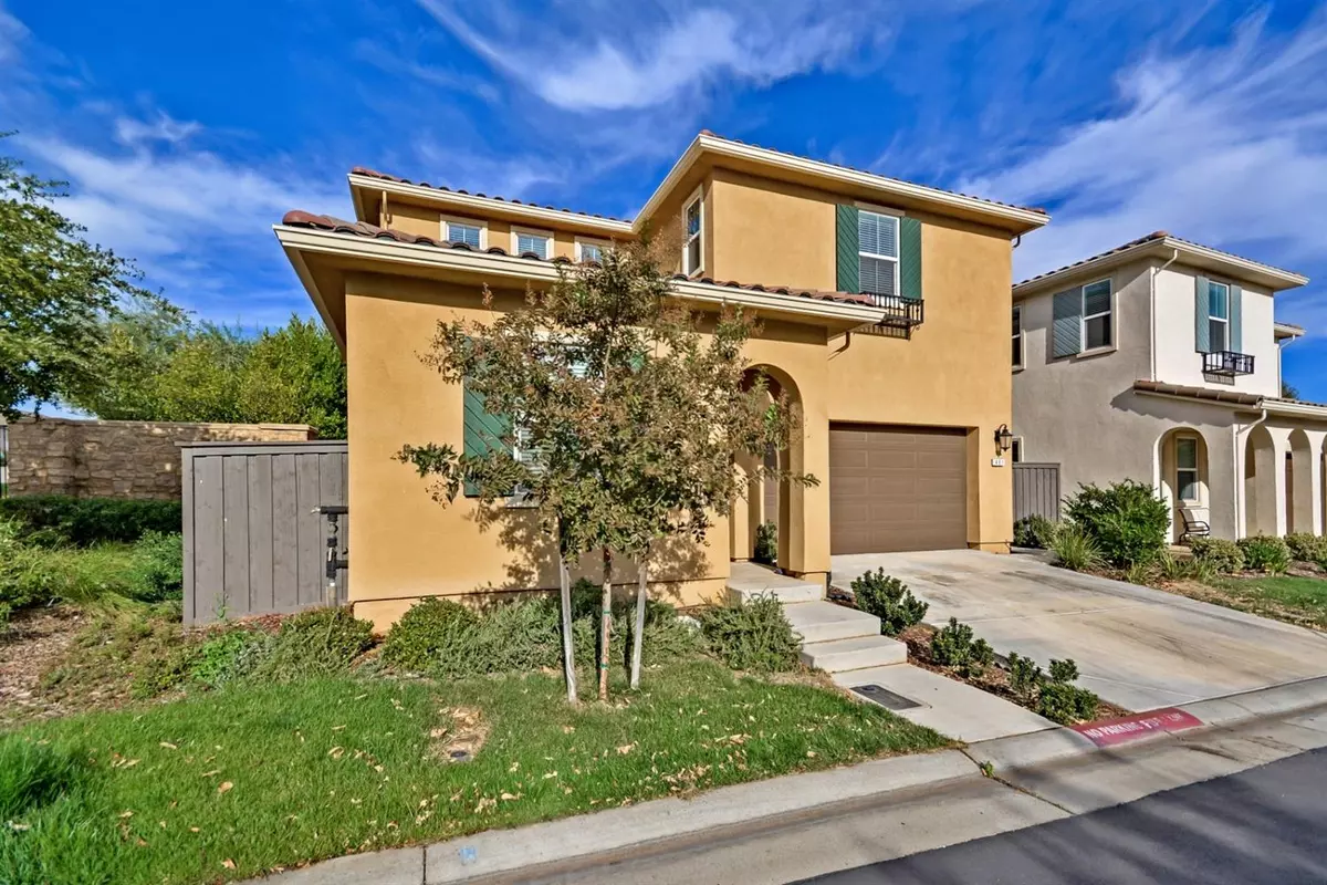 El Dorado Hills, CA 95762,461 Sedge CT