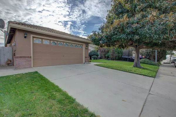 Livingston, CA 95334,828 Dwight WAY