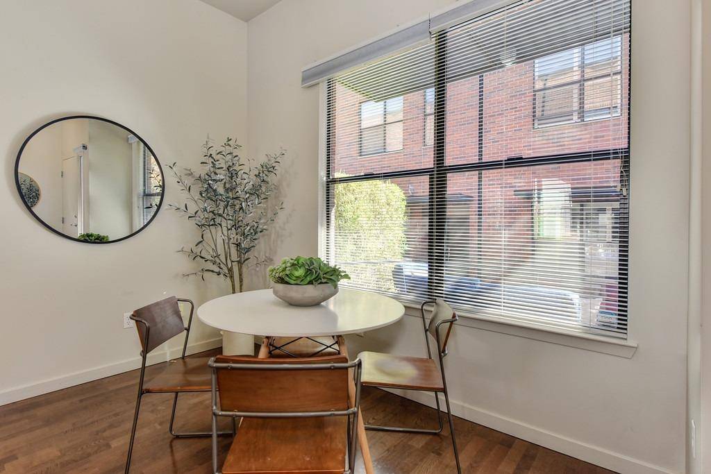 Sacramento, CA 95816,1324 E Sutter WALK