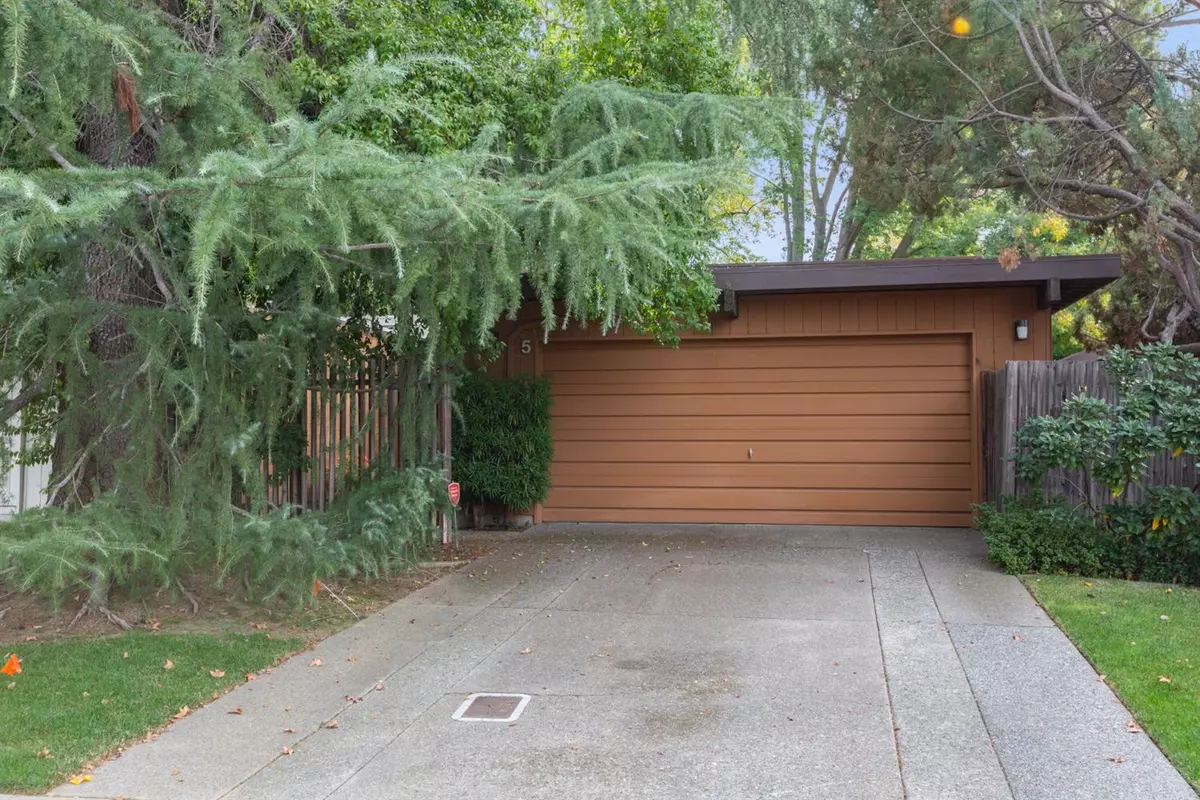 Sacramento, CA 95833,5 Chief CT