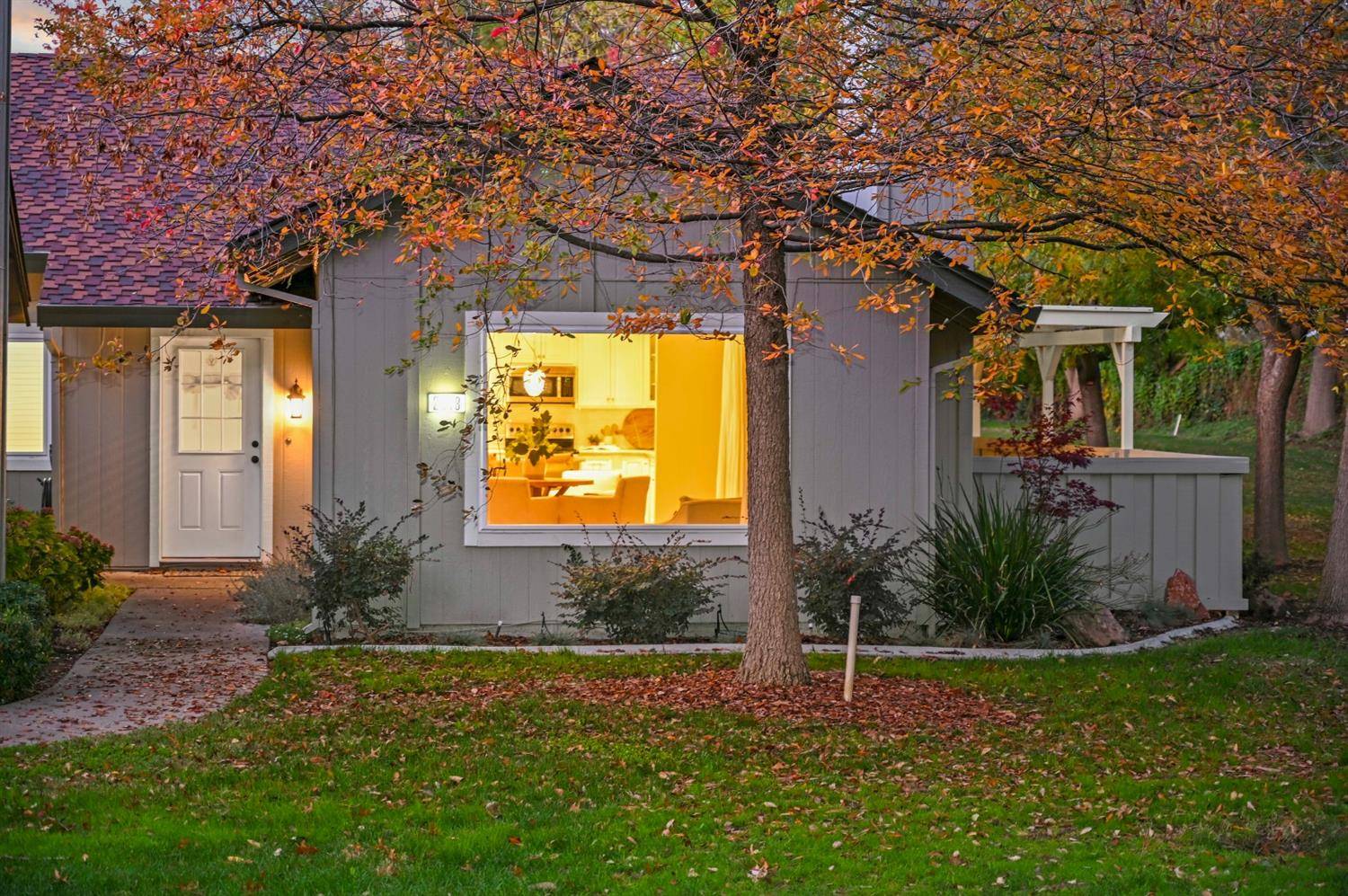 2918 Pasatiempo PL, Sacramento, CA 95833