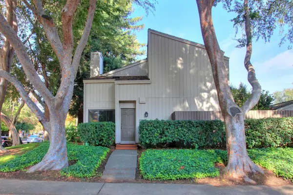 1037 Commons DR,  Sacramento,  CA 95825