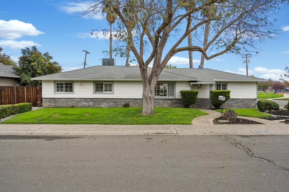 Sacramento, CA 95822,7297 Milford ST