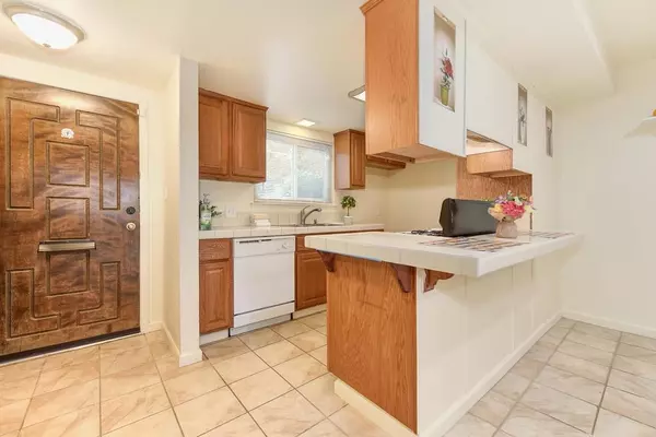 Carmichael, CA 95608,5936 VIA CASITAS