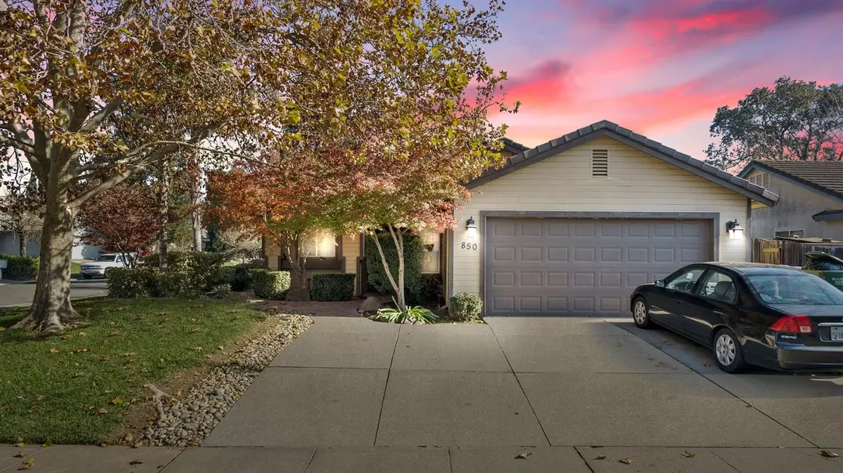 Galt, CA 95632,850 Retriever WAY