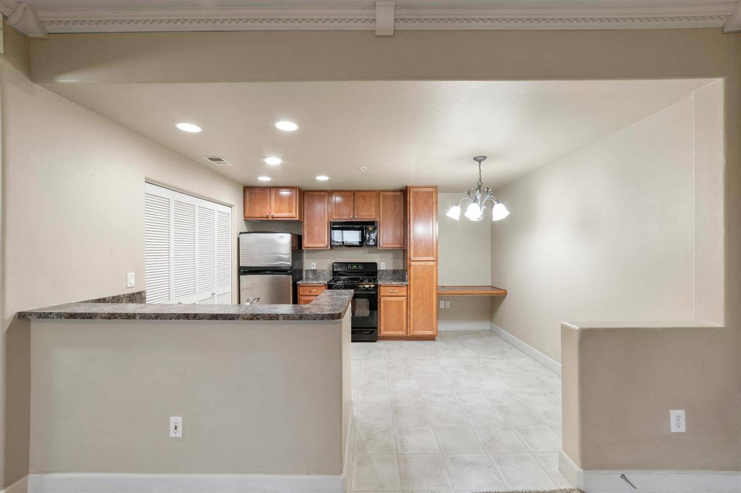 Roseville, CA 95661,1501 Secret Ravine Pkwy #1830