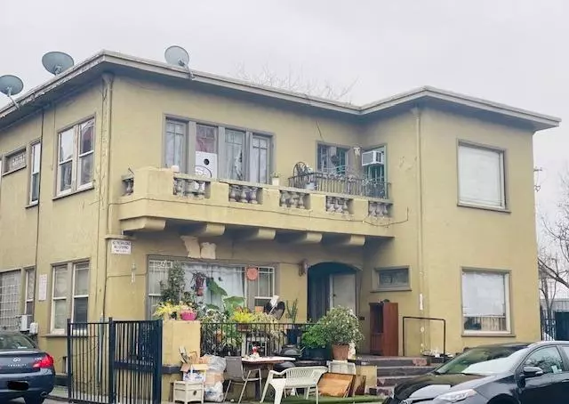 316 E Oak ST, Stockton, CA 95202