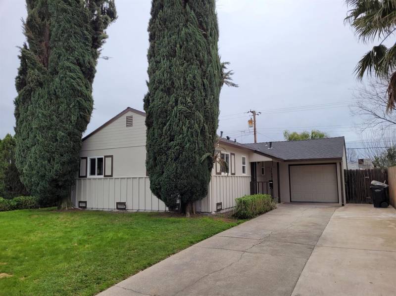 3708 Mcclellan DR, North Highlands, CA 95660