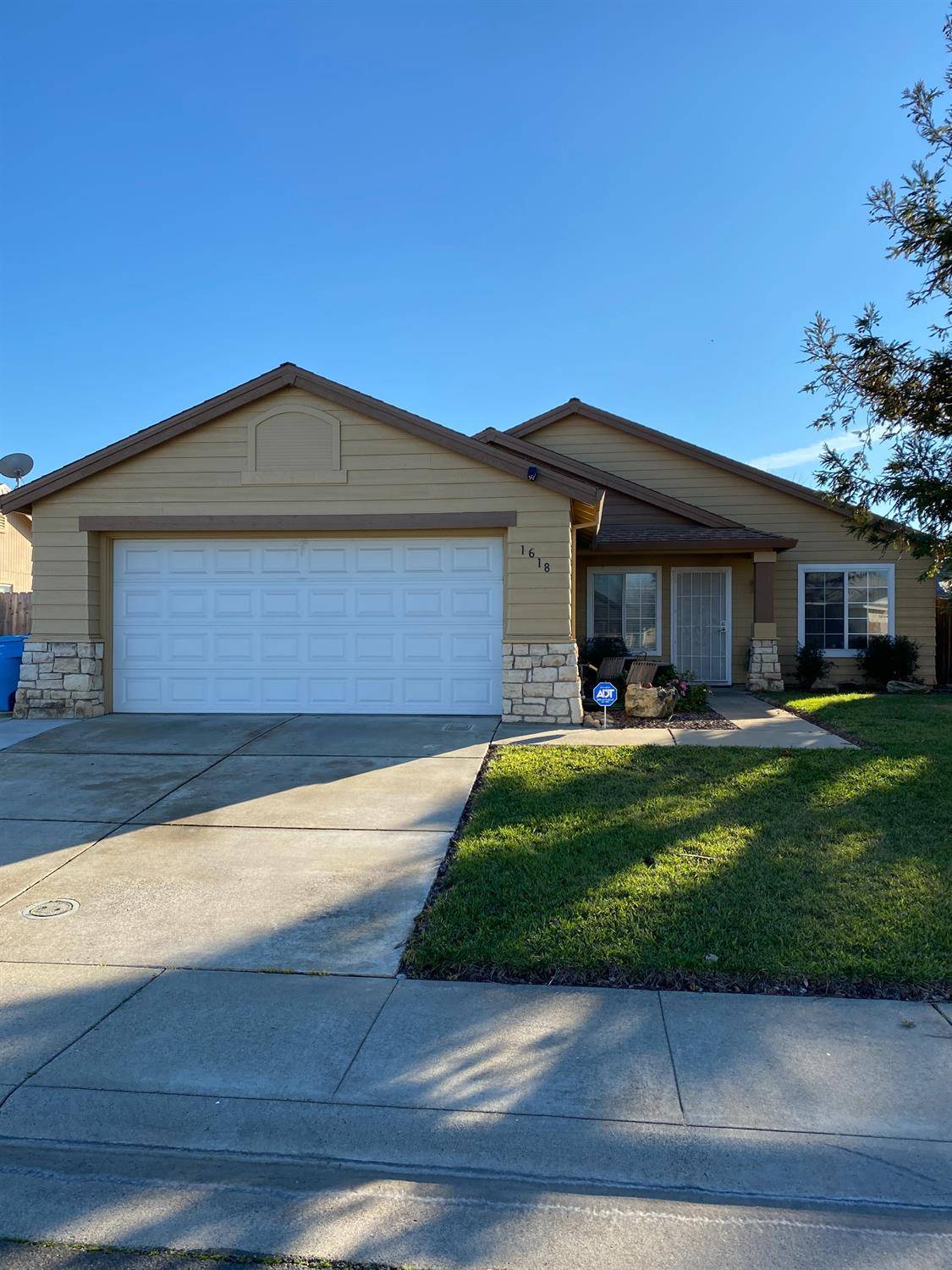 1618 Tumbleweed WAY, Olivehurst, CA 95961