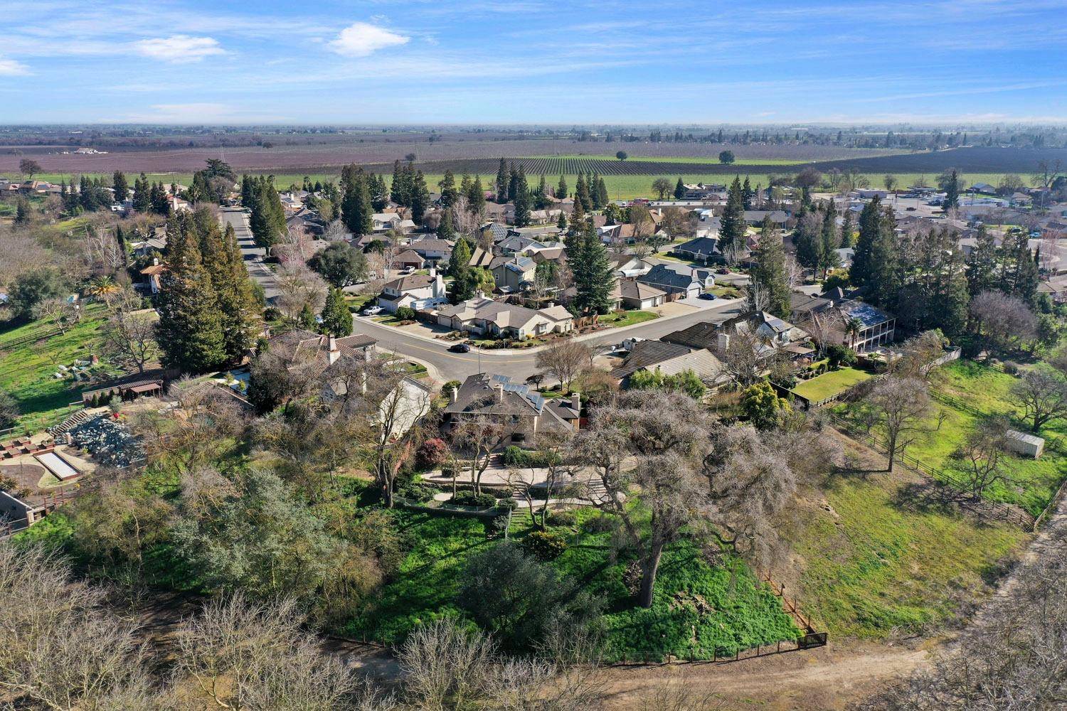 Lockeford, CA 95237,20299 Apple DR