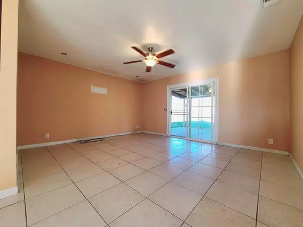 Sacramento, CA 95838,348 Yampa CIR