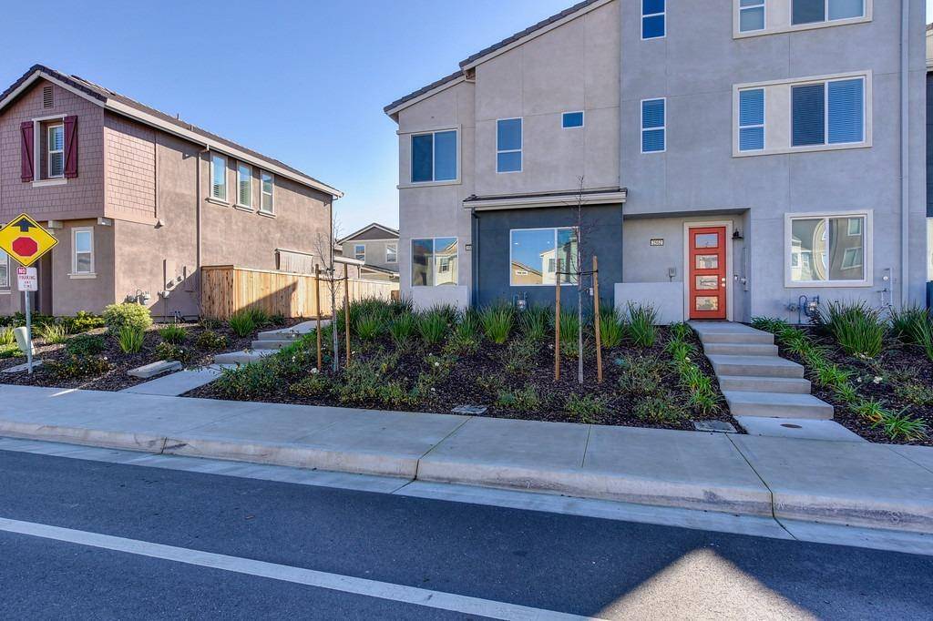 2558 Natomas Crossing, Sacramento, CA 95834