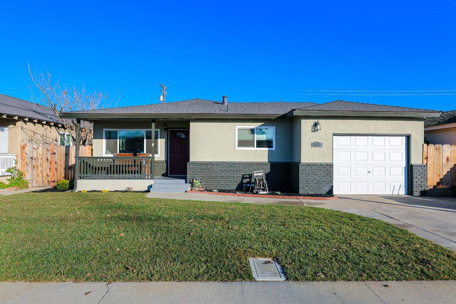 Hughson, CA 95326,2048 5th ST