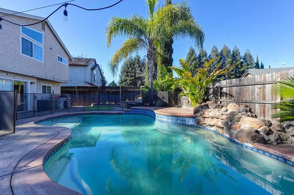 Roseville, CA 95678,1056 Mcrae WAY