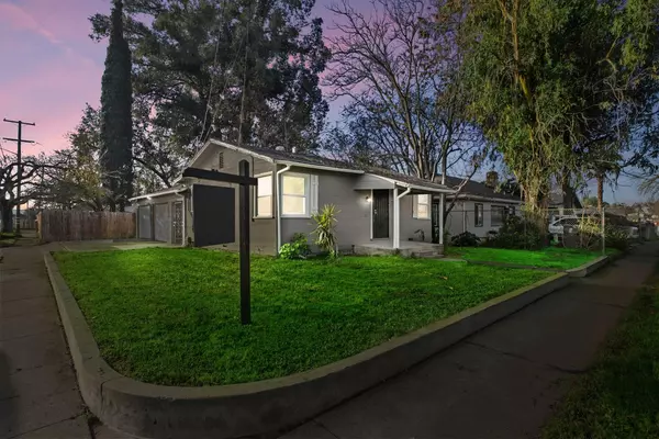 2404 W Acacia ST, Stockton, CA 95203