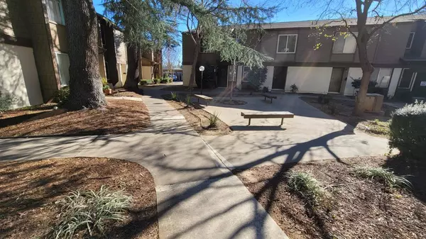 Sacramento, CA 95821,3625 Larchmont Square LN
