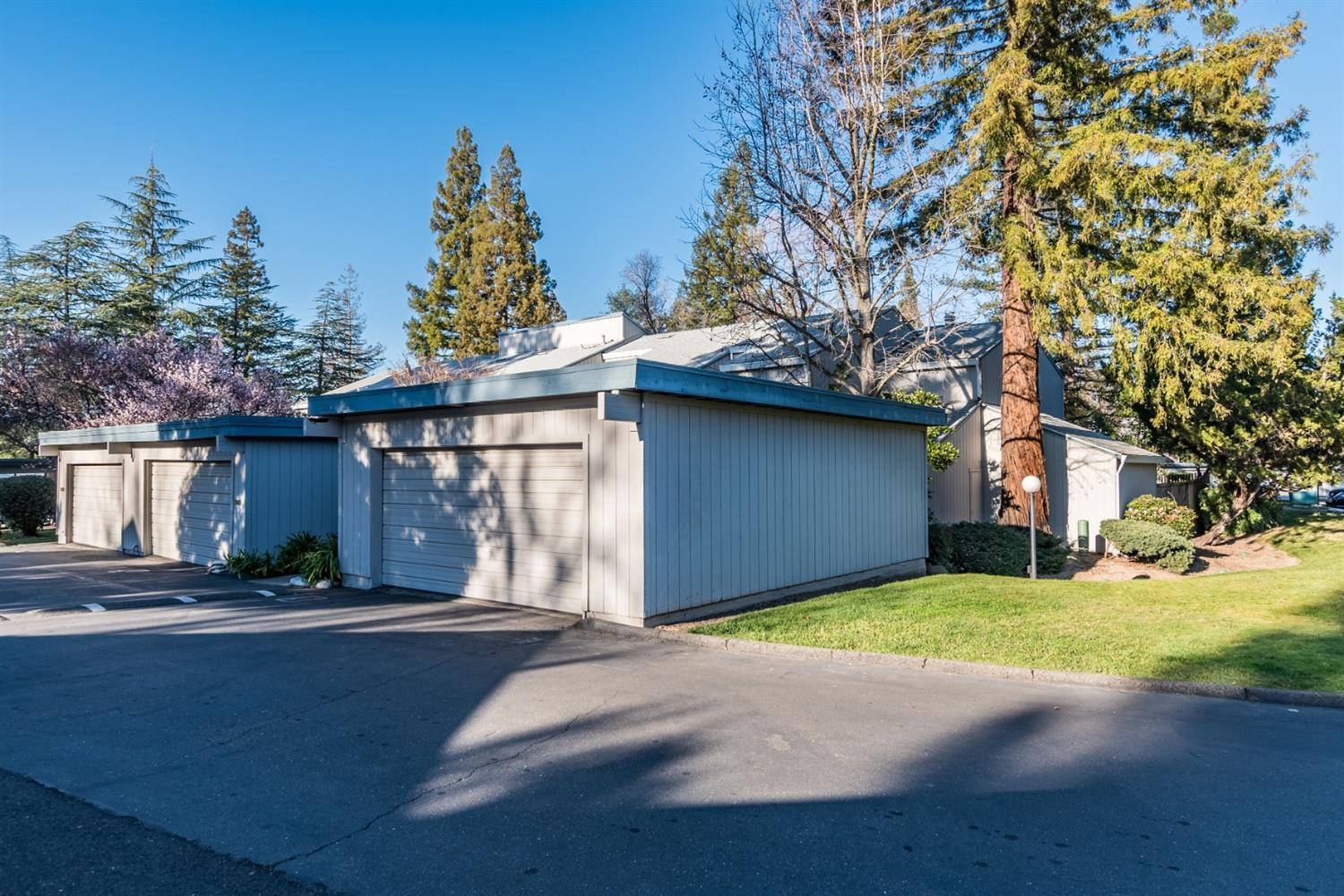 5220 Lake Knoll LN, Fair Oaks, CA 95628