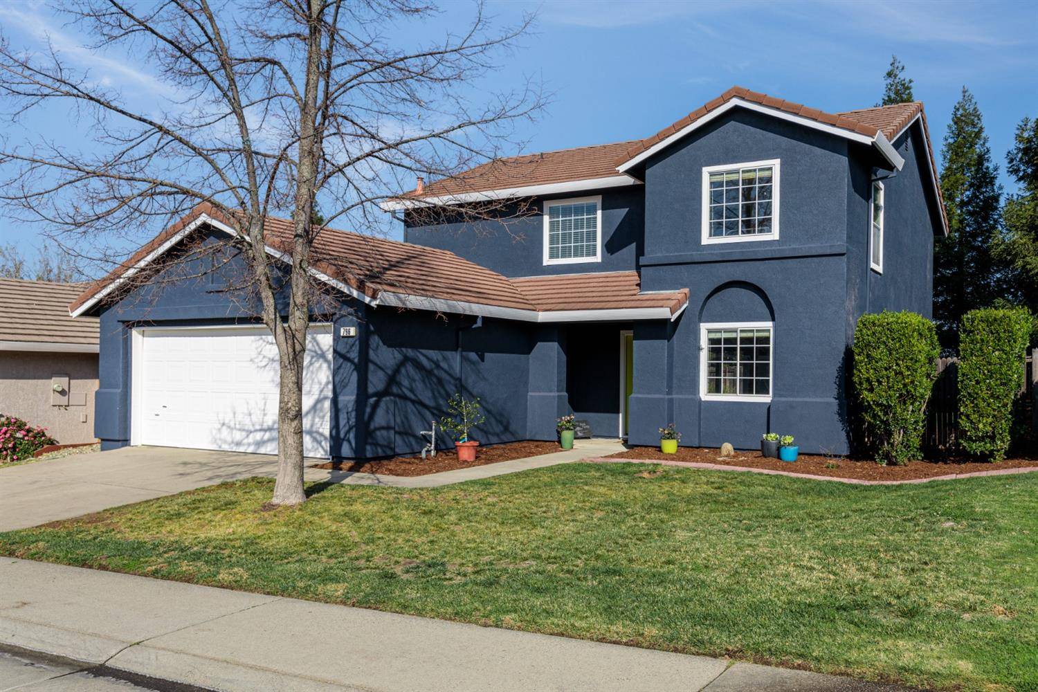 Folsom, CA 95630,796 Fratis ST