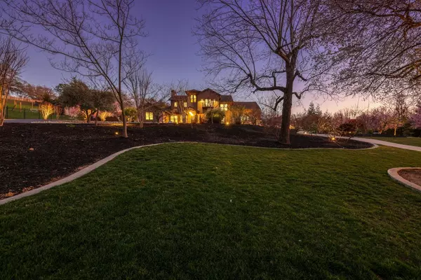 Loomis, CA 95650,5832 Shambaugh LN