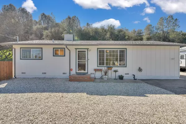 1054 Mark Twain Road, Angels Camp, CA 95222