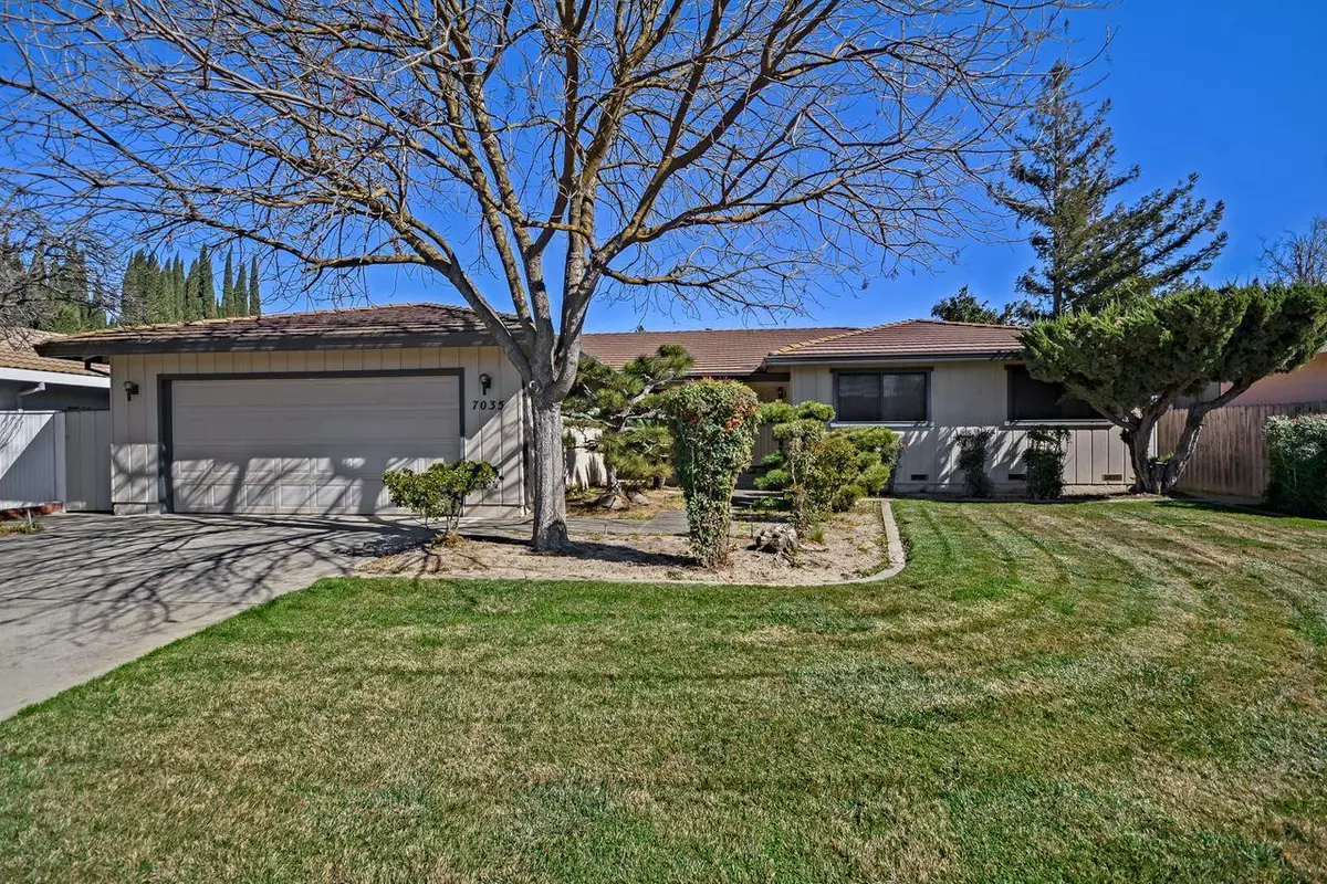 Sacramento, CA 95831,7035 Waterview WAY