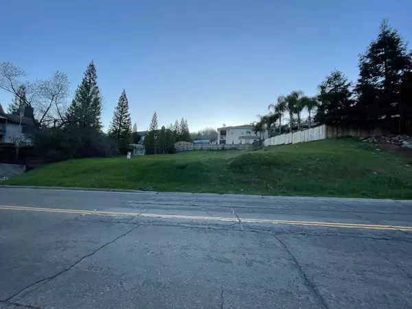 El Dorado Hills, CA 95726,0 1004 Olson Ln