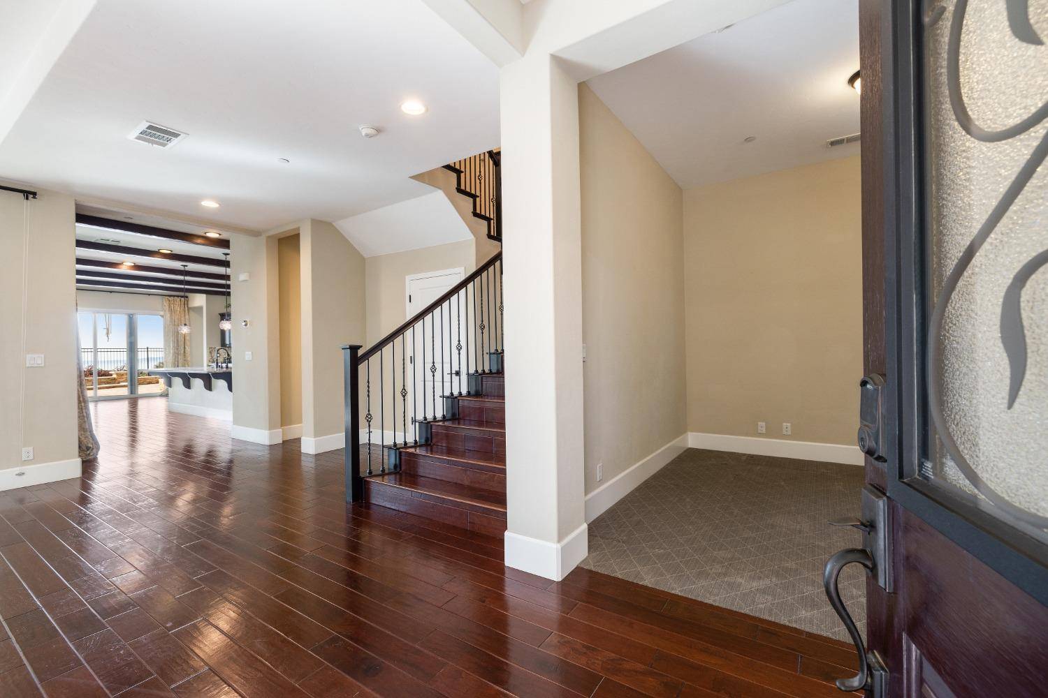 Hayward, CA 94542,9 Adair WAY