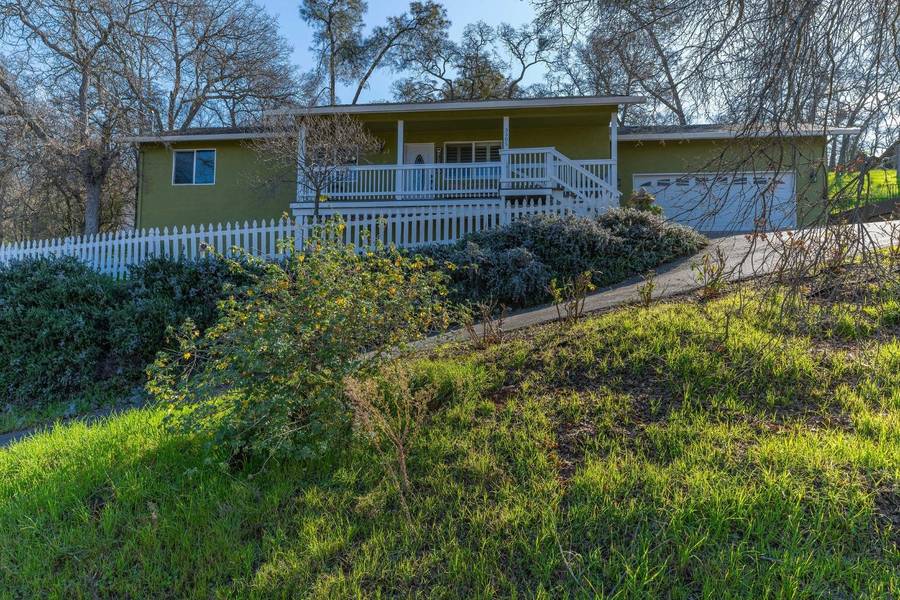 3305 Botfuher RD, Valley Springs, CA 95252