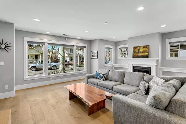 Sacramento, CA 95819,841 43rd ST