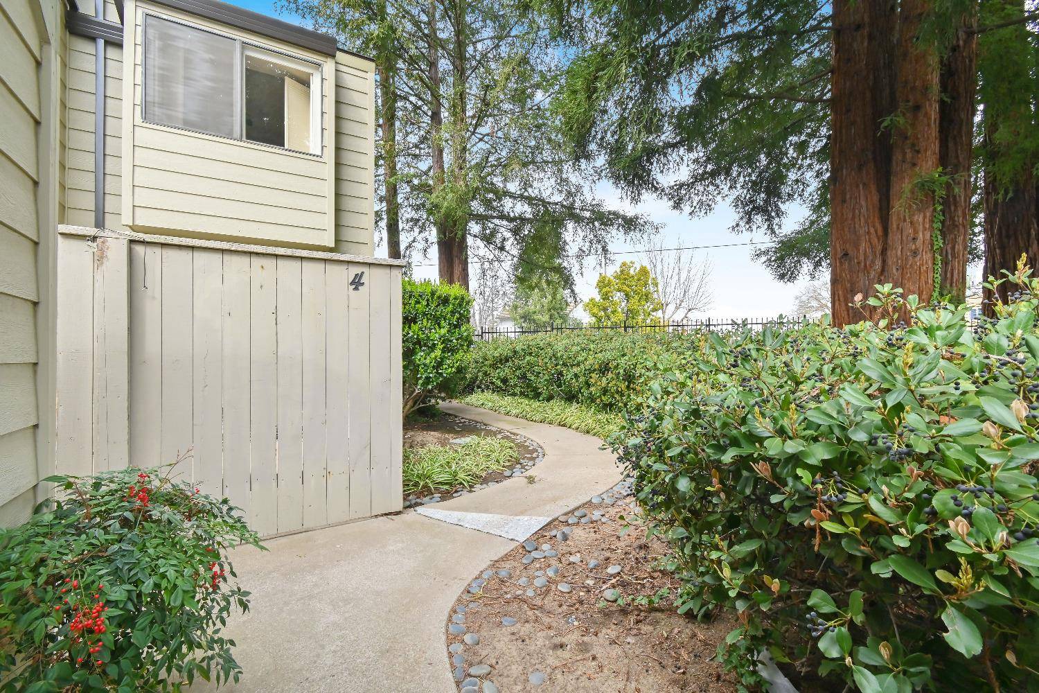 Yuba City, CA 95991,750 Lincoln RD #4