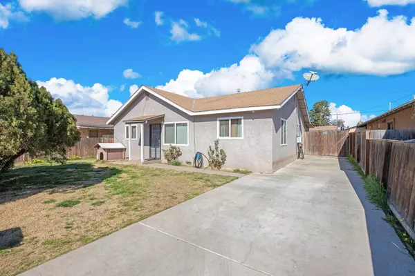 1211 Avalon AVE, Modesto, CA 95351