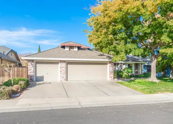 6831 Rockledge CIR, Elk Grove, CA 95758