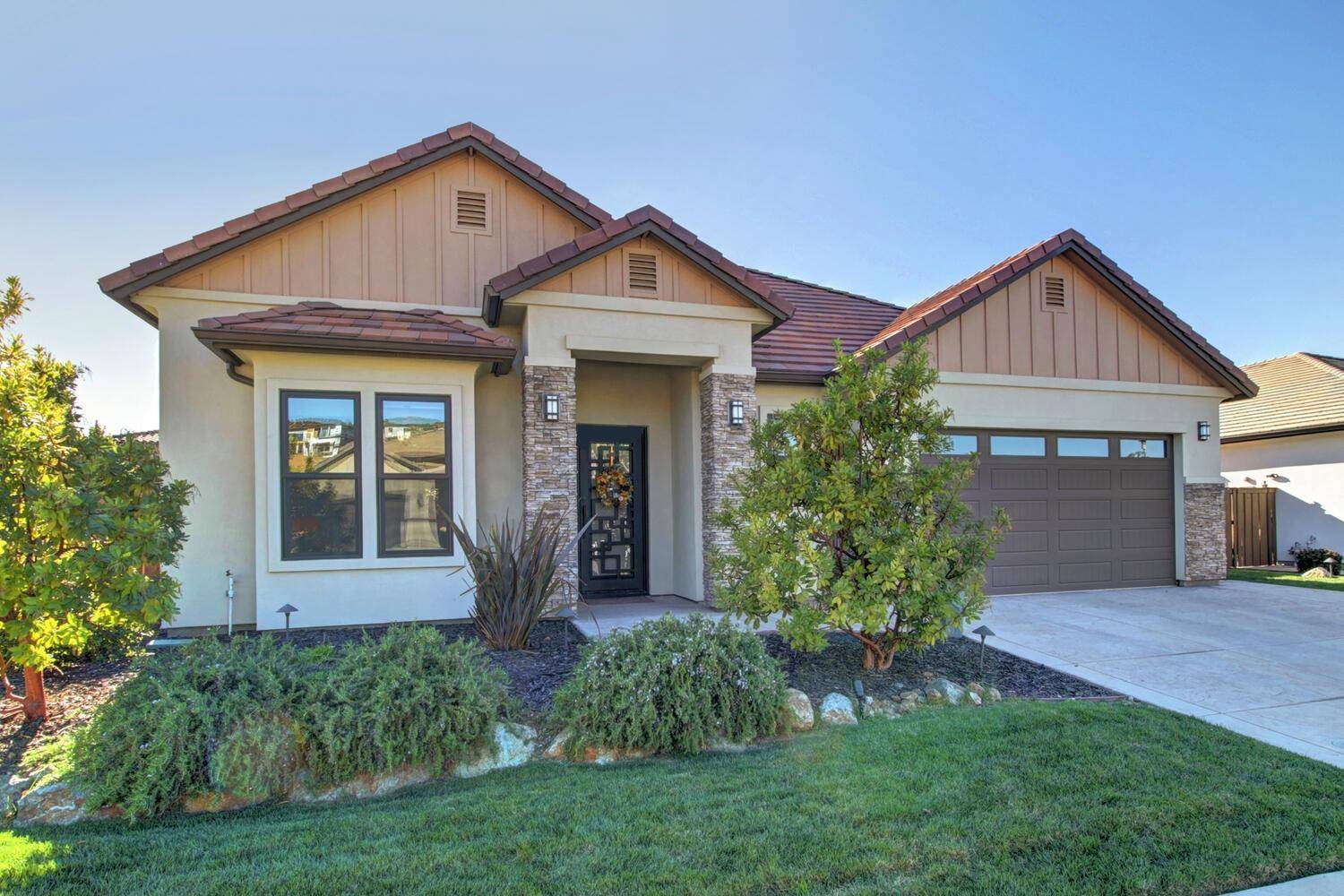 Folsom, CA 95630,701 Oreno CIR